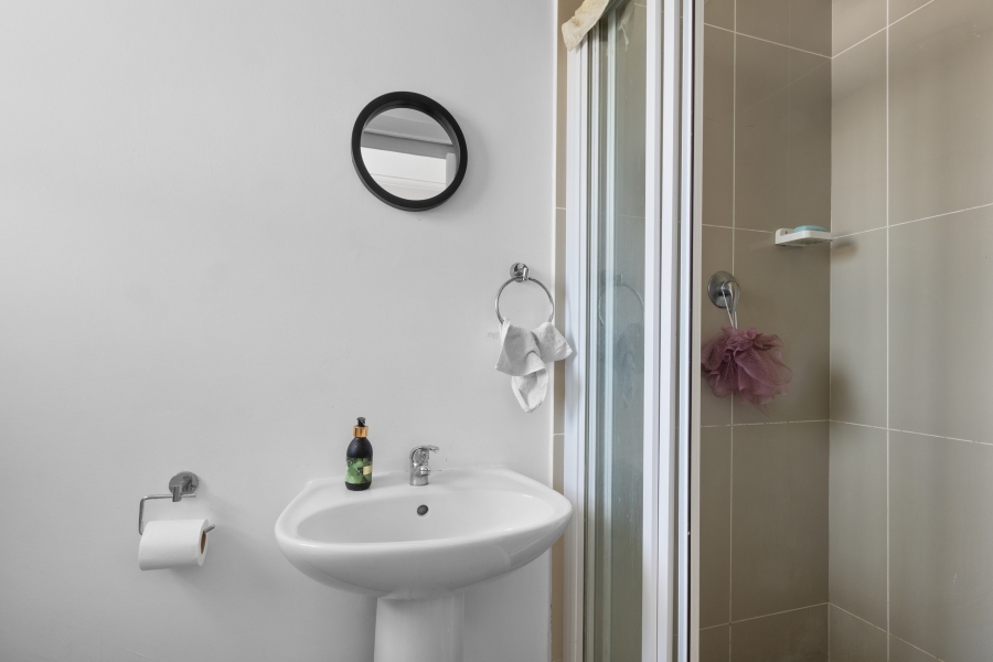 1 Bedroom Property for Sale in Heathfield Western Cape